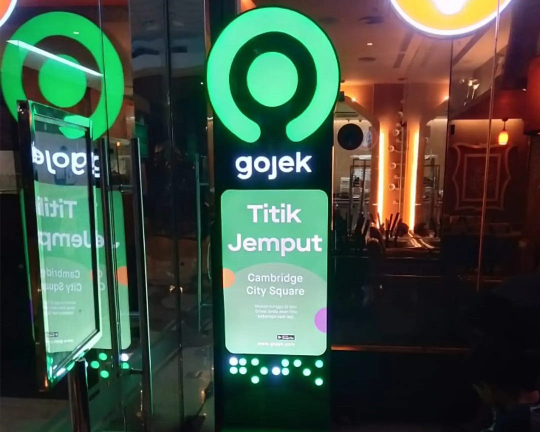Totem Signage